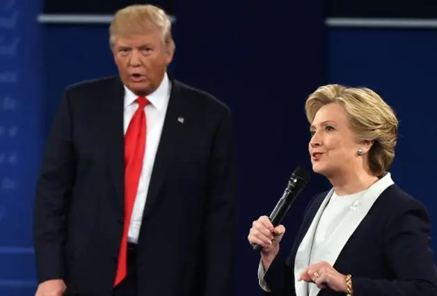 希拉里撰文谈拜登特朗普：我们是选总统，不是选最佳演员