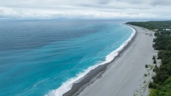 战机挂弹护航，赖清德绕道夏威夷窜访南太三国